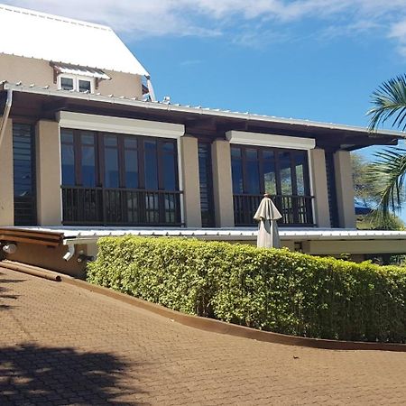 Appartamento Flamboyant Ocean View - Ex Hillside Haven Tamarin Esterno foto