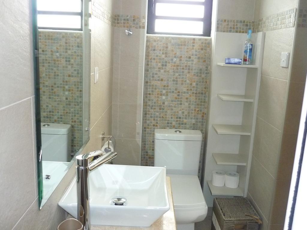 Appartamento Flamboyant Ocean View - Ex Hillside Haven Tamarin Esterno foto