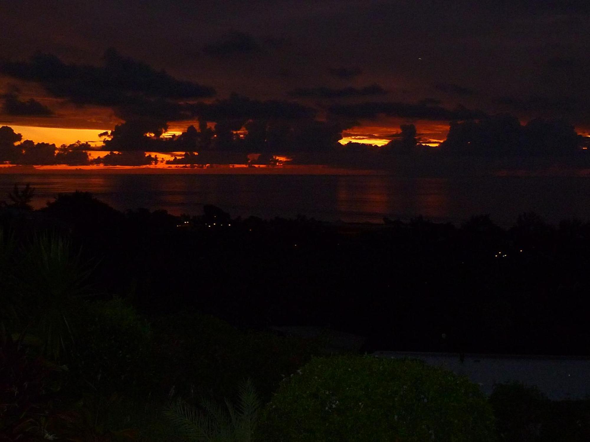 Appartamento Flamboyant Ocean View - Ex Hillside Haven Tamarin Esterno foto